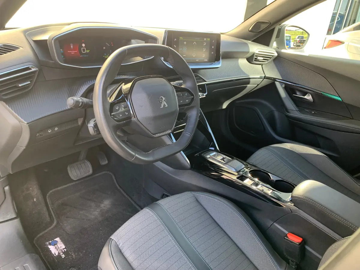 EV Allure Pack 50 kWh SOH 94% | Airco | Camera | Cruise Adaptief | DAB | Keyless | LED | LMV 17" | Navi | PDC Achter | Stoelverwarming |