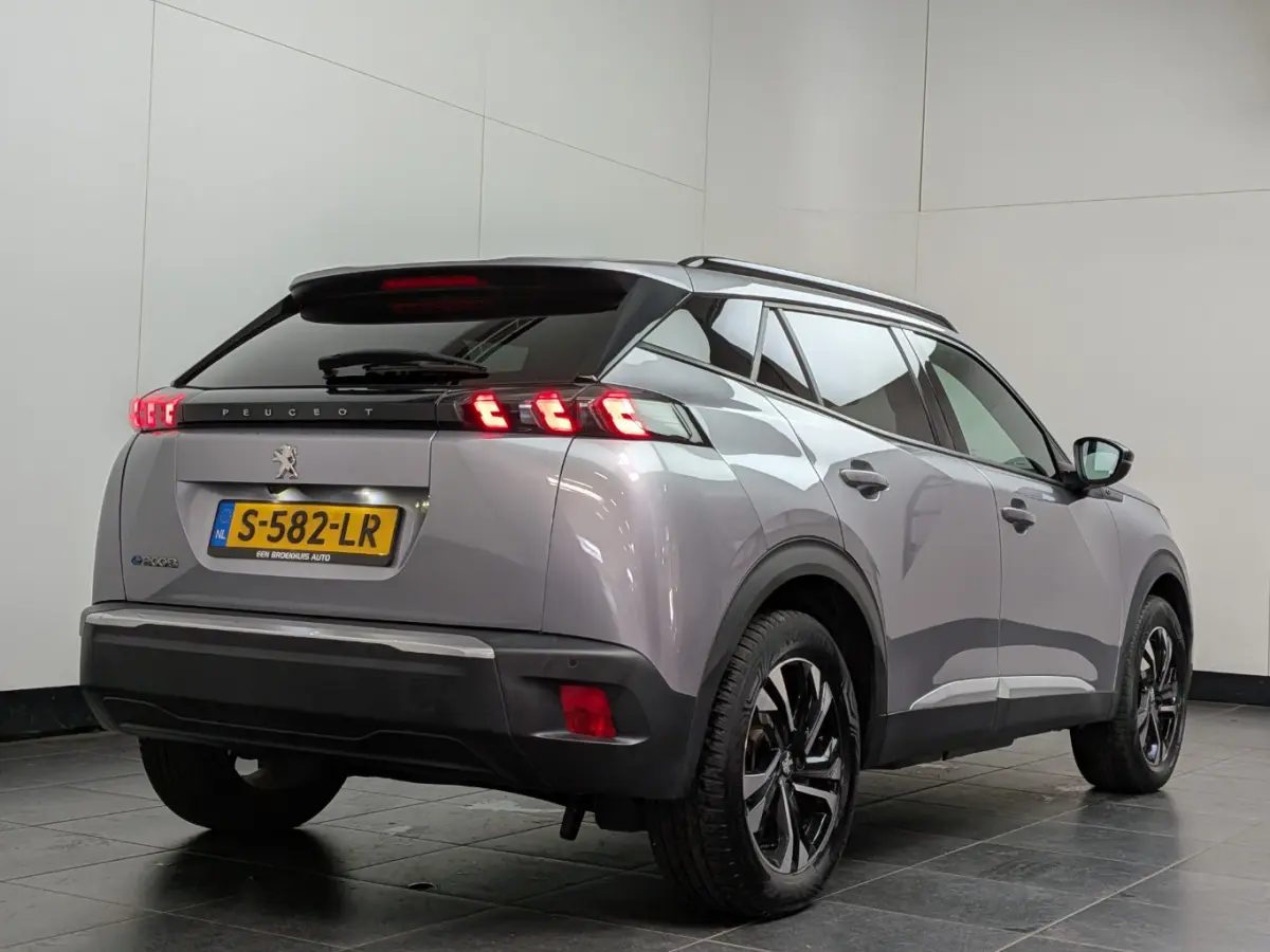 EV Allure Pack 50 kWh SOH 94% | Airco | Camera | Cruise Adaptief | DAB | Keyless | LED | LMV 17" | Navi | PDC Achter | Stoelverwarming |