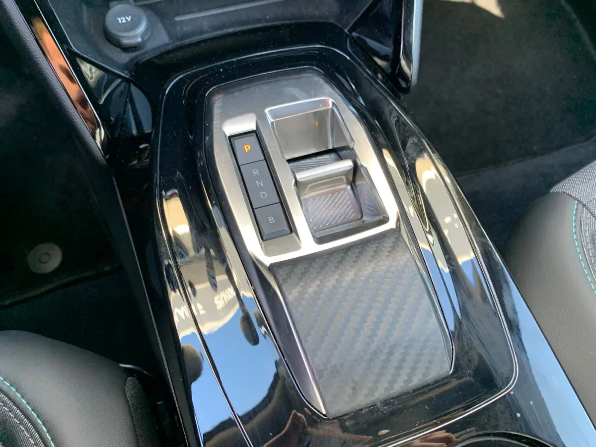 EV Allure Pack 50 kWh SOH 94% | Airco | Camera | Cruise Adaptief | DAB | Keyless | LED | LMV 17" | Navi | PDC Achter | Stoelverwarming |