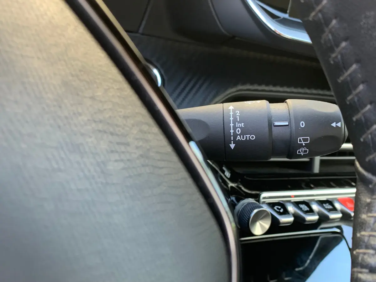 EV Allure Pack 50 kWh SOH 94% | Airco | Camera | Cruise Adaptief | DAB | Keyless | LED | LMV 17" | Navi | PDC Achter | Stoelverwarming |