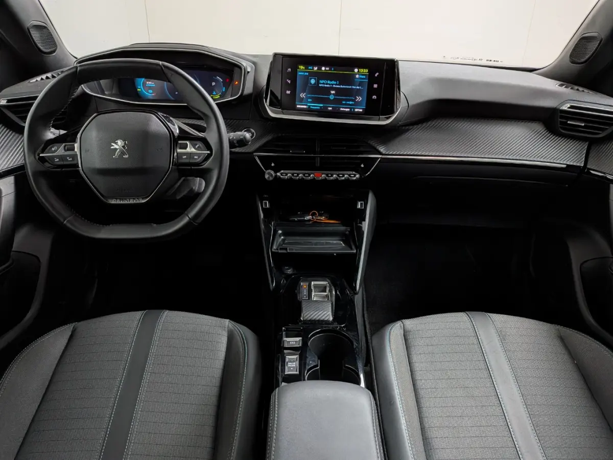 EV Allure Pack 50 kWh SOH 94% | Airco | Camera | Cruise Adaptief | DAB | Keyless | LED | LMV 17" | Navi | PDC Achter | Stoelverwarming |