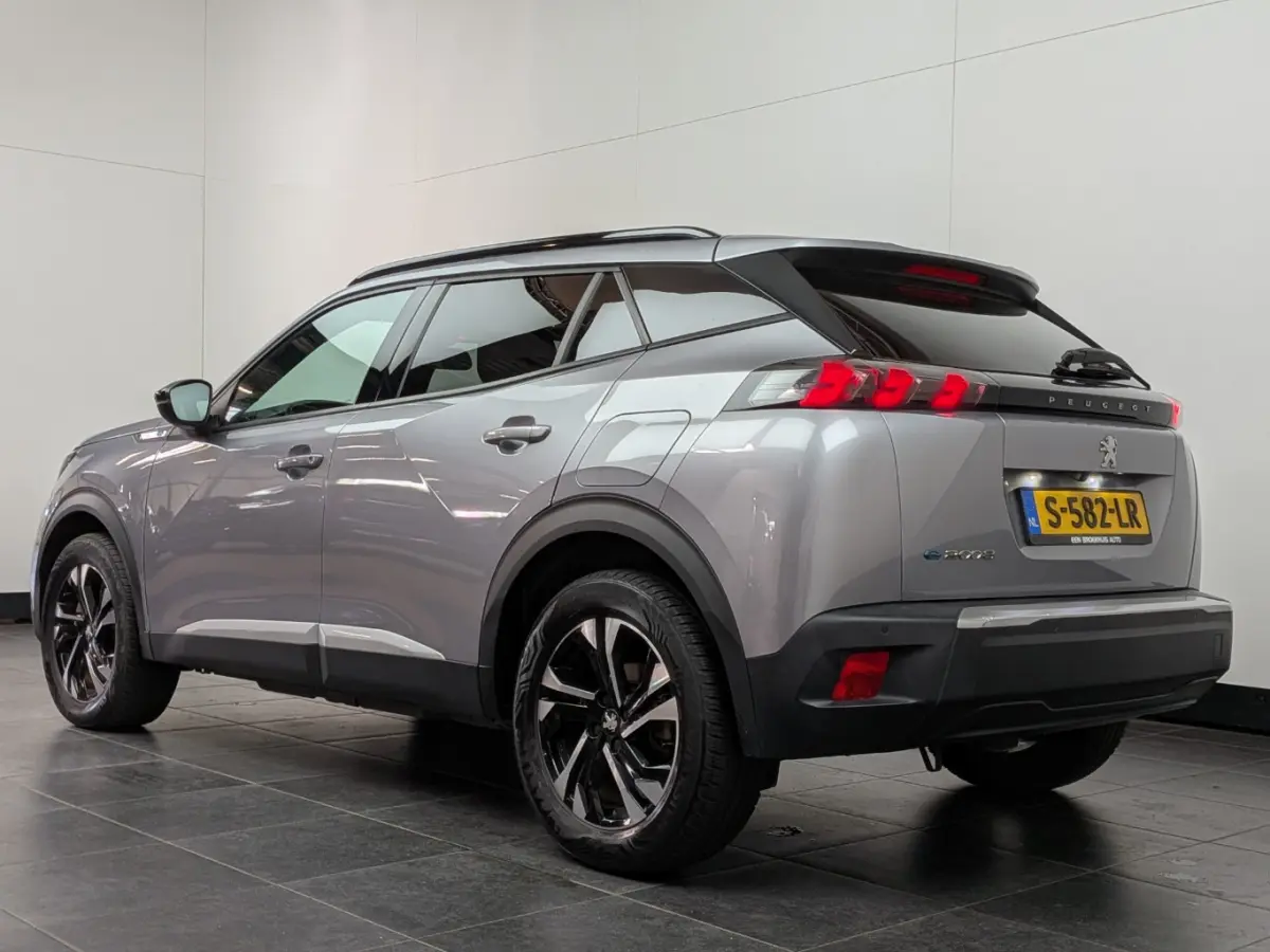 EV Allure Pack 50 kWh SOH 94% | Airco | Camera | Cruise Adaptief | DAB | Keyless | LED | LMV 17" | Navi | PDC Achter | Stoelverwarming |