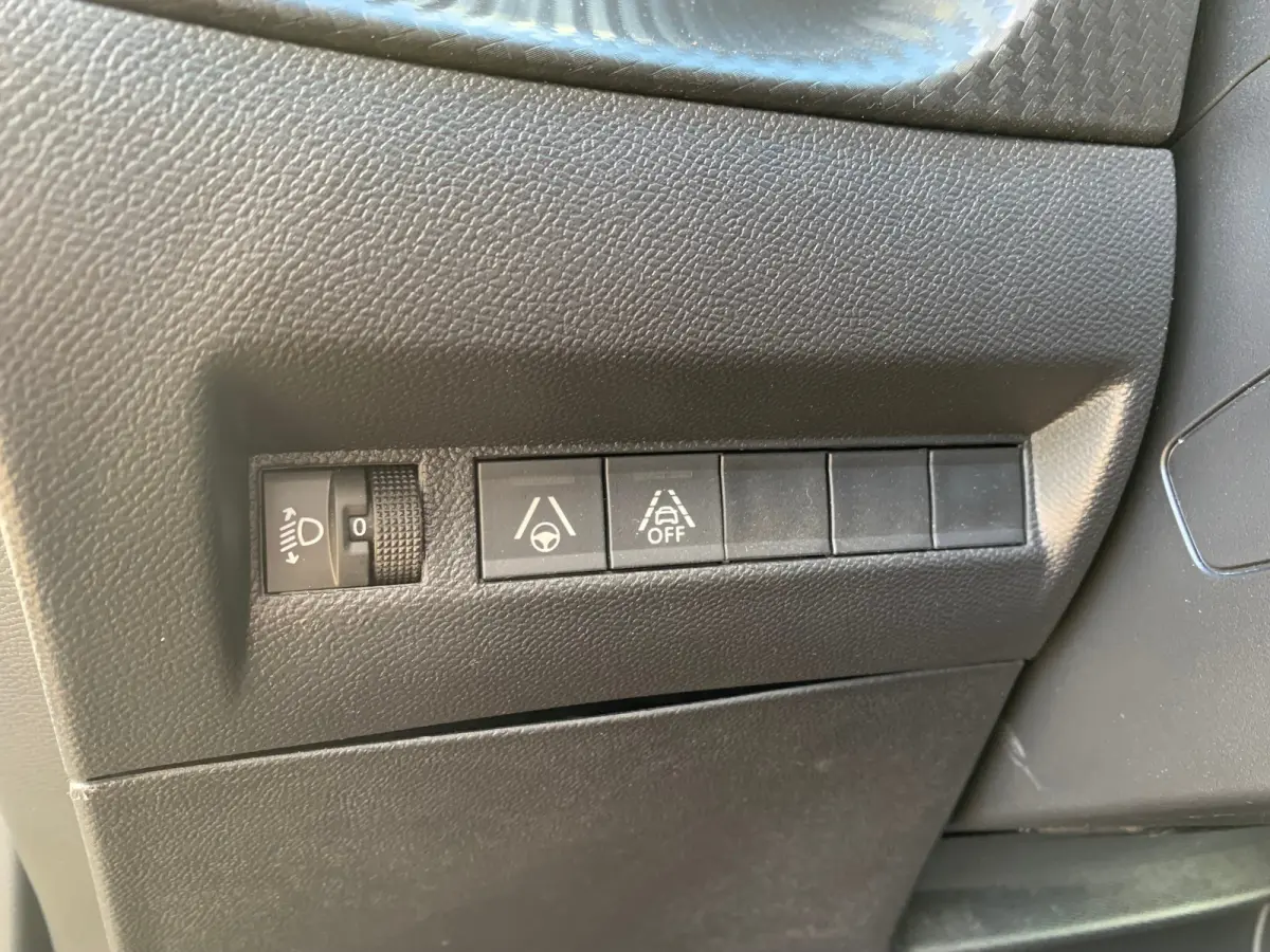 EV Allure Pack 50 kWh SOH 94% | Airco | Camera | Cruise Adaptief | DAB | Keyless | LED | LMV 17" | Navi | PDC Achter | Stoelverwarming |