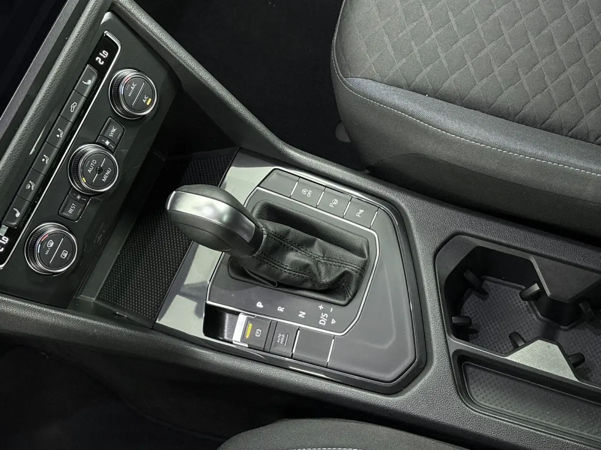 1.5 TSI ACT Highline Business R Trekhaak | Stoelverwarming | Adaptive Cruise Control | Parkeersensoren Voor en Achter | Achteruitrijcamera