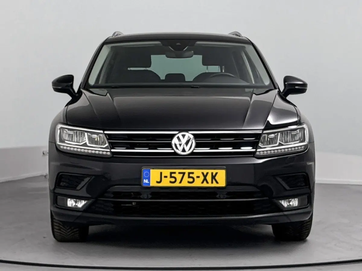 1.5 TSI ACT Highline Business R Trekhaak | Stoelverwarming | Adaptive Cruise Control | Parkeersensoren Voor en Achter | Achteruitrijcamera