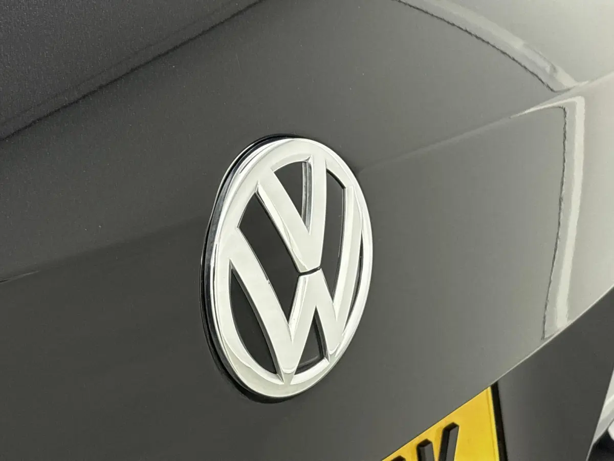 1.5 TSI ACT Highline Business R Trekhaak | Stoelverwarming | Adaptive Cruise Control | Parkeersensoren Voor en Achter | Achteruitrijcamera
