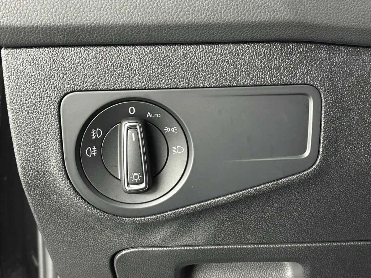 1.5 TSI ACT Highline Business R Trekhaak | Stoelverwarming | Adaptive Cruise Control | Parkeersensoren Voor en Achter | Achteruitrijcamera