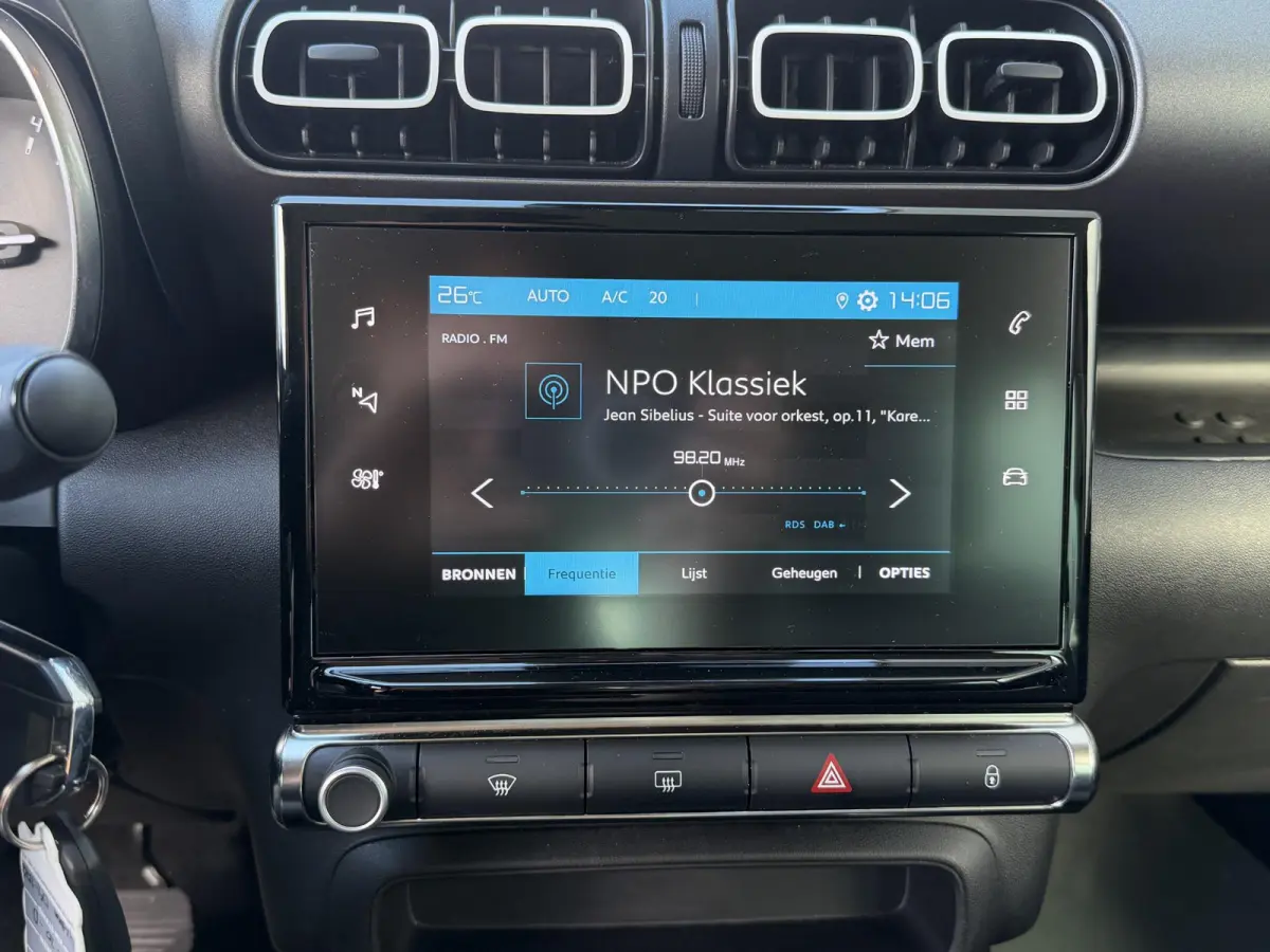 1.2 PureTech Plus 16"/Stoelverwarming/PDC/Apple Carplay & Android Auto/Climate/Cruise