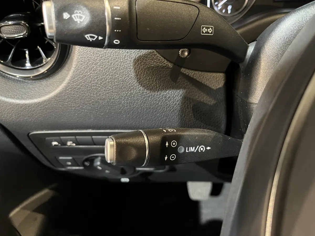 116 CDI L1 RWD / Euro 6 / Airco / CarPlay / Camera / Cruise Control  / 3-Zits