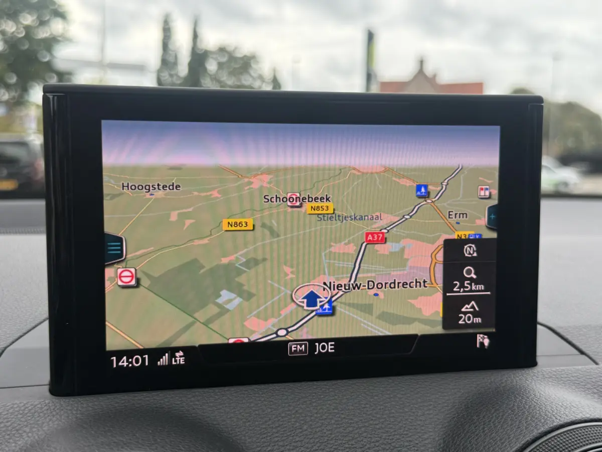 1.0 TFSI Design Pro Line | AUTOMAAT | NAVI | TREKHAAK | CRUISE | ZEER NETJES! |