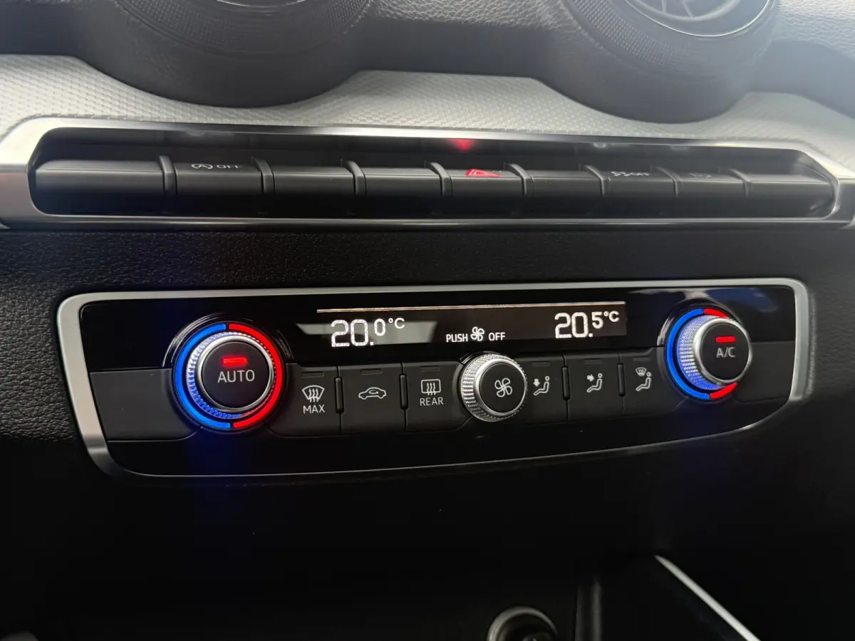 1.0 TFSI Design Pro Line | AUTOMAAT | NAVI | TREKHAAK | CRUISE | ZEER NETJES! |