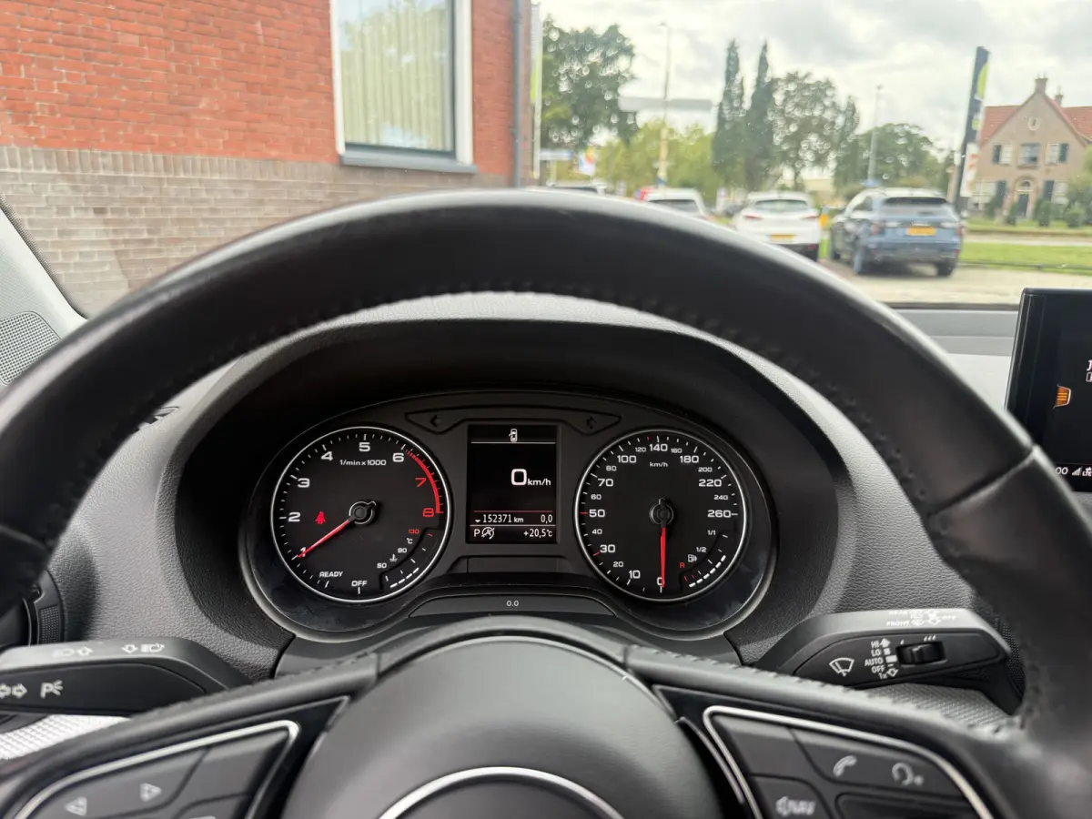 1.0 TFSI Design Pro Line | AUTOMAAT | NAVI | TREKHAAK | CRUISE | ZEER NETJES! |