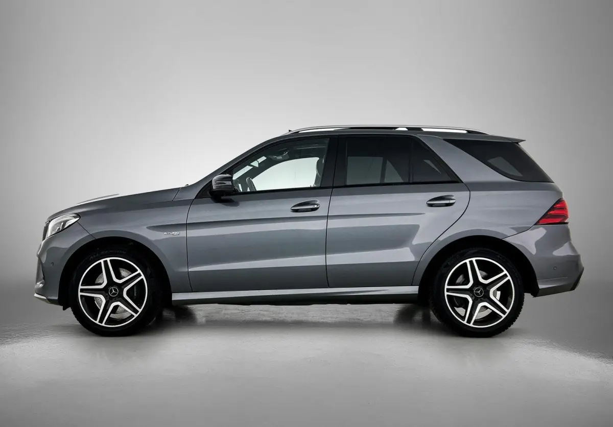 AMG 43 4MATIC | Panoramadak | Achteruitrijcamera | Parkeersensoren | Luchtvering | Trekhaak |