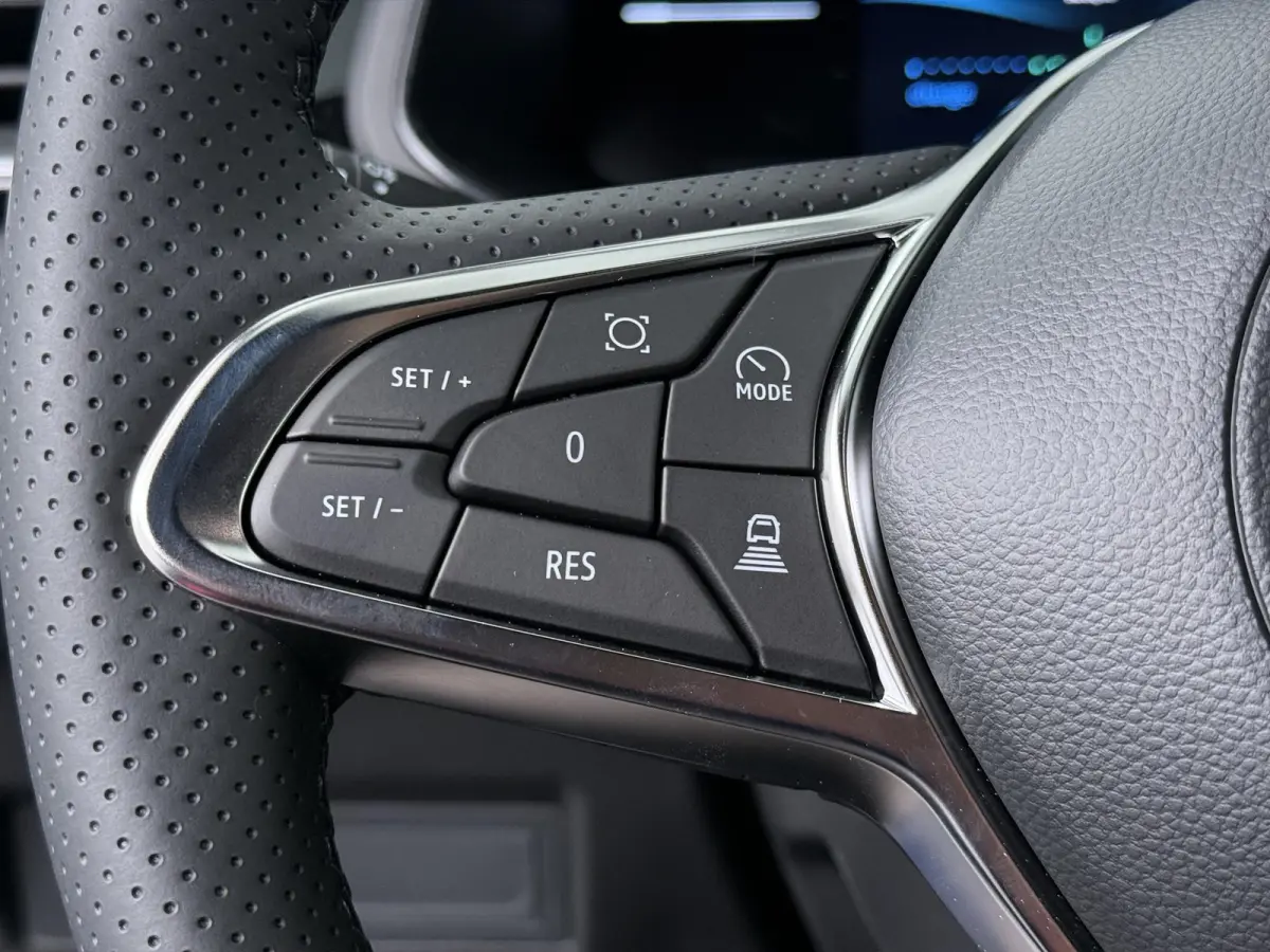 1.8 HEV AT Intense+ | €2.000 voorraadvoordeel | Keyless entry en go | Stoelverwarming | Adaptieve Cruise Control | Parkeersensoren rondom |