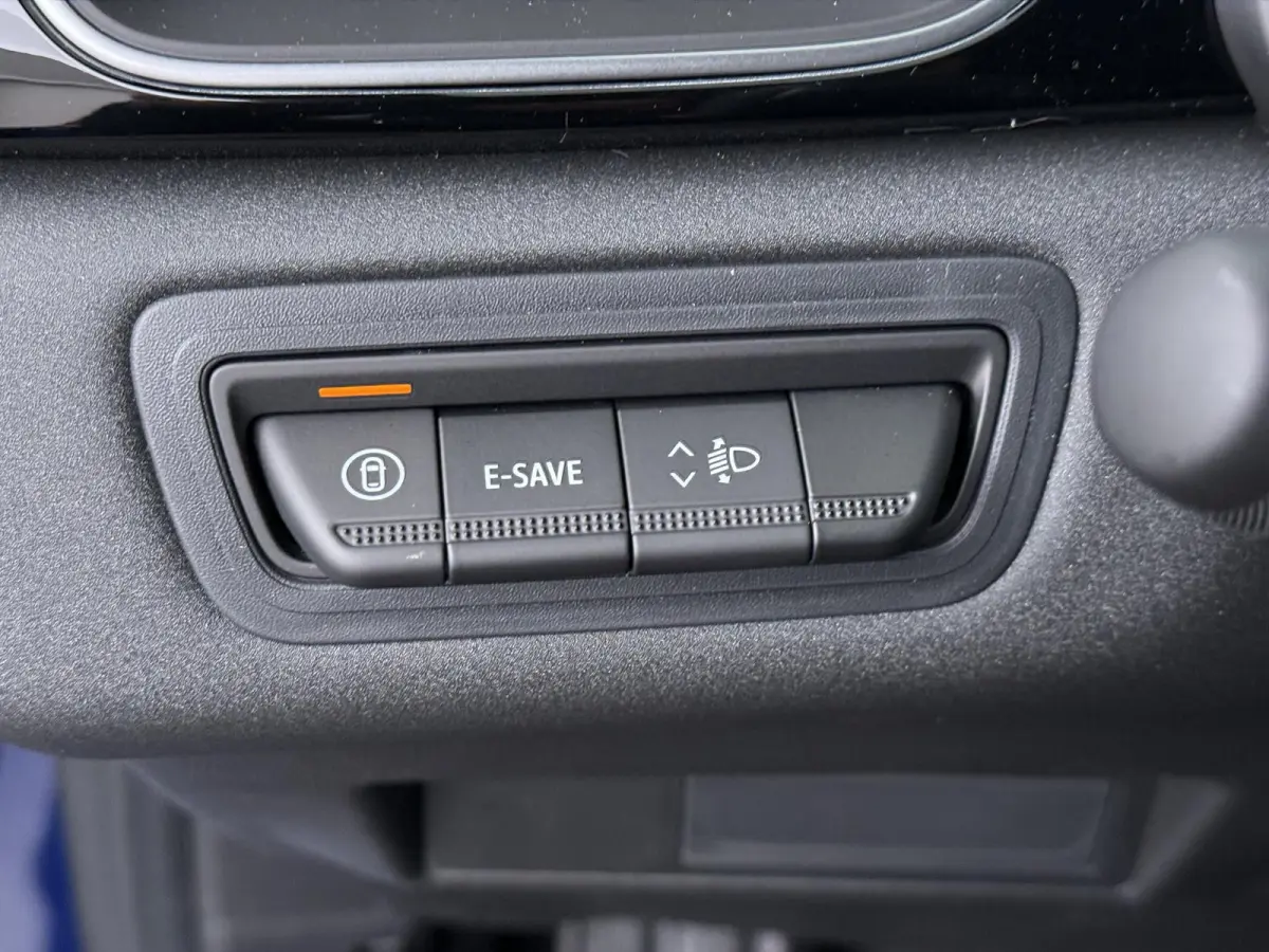 1.8 HEV AT Intense+ | €2.000 voorraadvoordeel | Keyless entry en go | Stoelverwarming | Adaptieve Cruise Control | Parkeersensoren rondom |