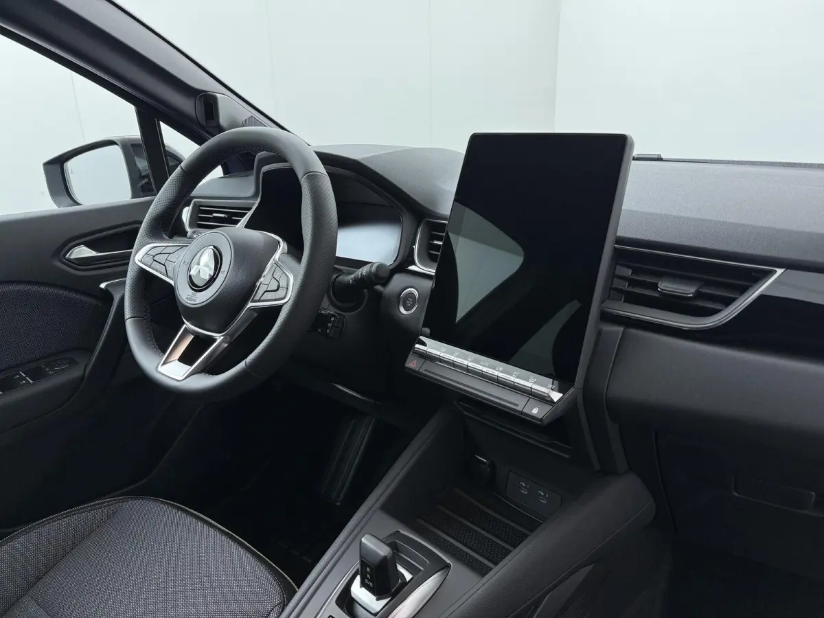 1.8 HEV AT Intense+ | €2.000 voorraadvoordeel | Keyless entry en go | Stoelverwarming | Adaptieve Cruise Control | Parkeersensoren rondom |