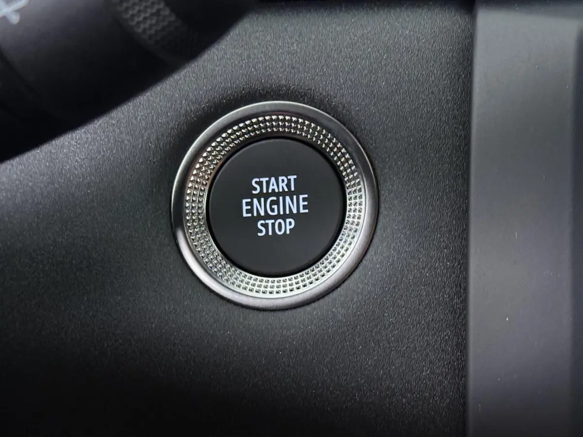 1.8 HEV AT Intense+ | €2.000 voorraadvoordeel | Keyless entry en go | Stoelverwarming | Adaptieve Cruise Control | Parkeersensoren rondom |