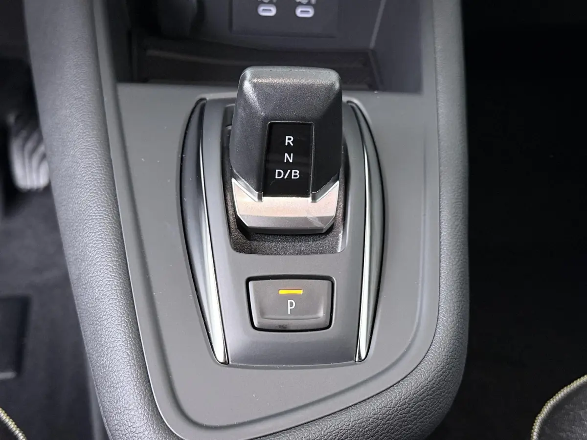 1.8 HEV AT Intense+ | €2.000 voorraadvoordeel | Keyless entry en go | Stoelverwarming | Adaptieve Cruise Control | Parkeersensoren rondom |