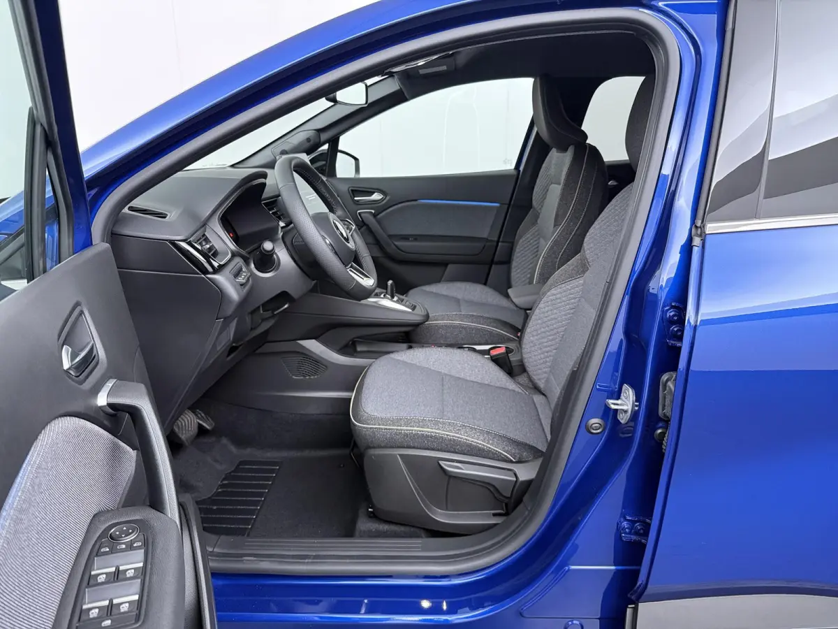 1.8 HEV AT Intense+ | €2.000 voorraadvoordeel | Keyless entry en go | Stoelverwarming | Adaptieve Cruise Control | Parkeersensoren rondom |