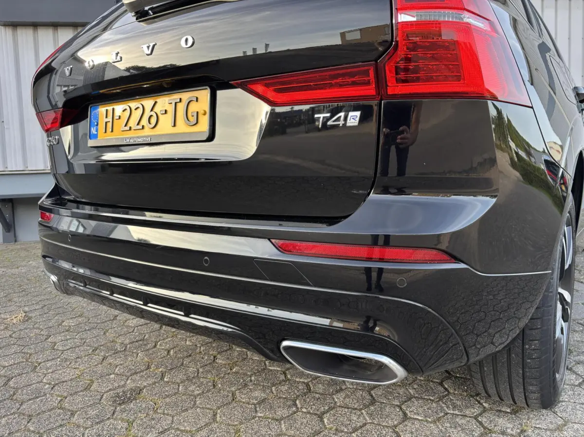 2.0 T4 Inscription R-Design | Harman & Kardon | Trekhaak | Camera