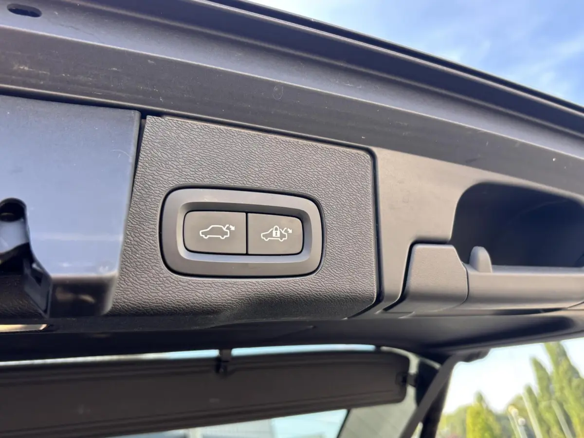 2.0 T4 Inscription R-Design | Harman & Kardon | Trekhaak | Camera