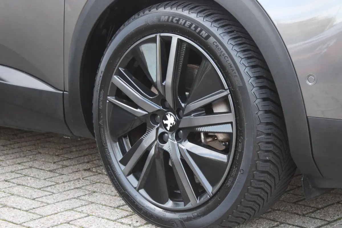 1.6 HYbrid 225PK GT PACK BUSINESS BLACK PACK | AFNEEMBARE TREKHAAK | ADAPTIVE CRUISE CONTROL | ELEKLTRISCH VERSTELBARE BESTUUDERSSTOEL MET GEHEUGENFUNCTIE | MASSAGE FUNCTIE OP BEIDE VOORSTOE