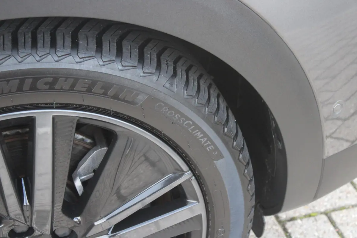 1.6 HYbrid 225PK GT PACK BUSINESS BLACK PACK | AFNEEMBARE TREKHAAK | ADAPTIVE CRUISE CONTROL | ELEKLTRISCH VERSTELBARE BESTUUDERSSTOEL MET GEHEUGENFUNCTIE | MASSAGE FUNCTIE OP BEIDE VOORSTOE