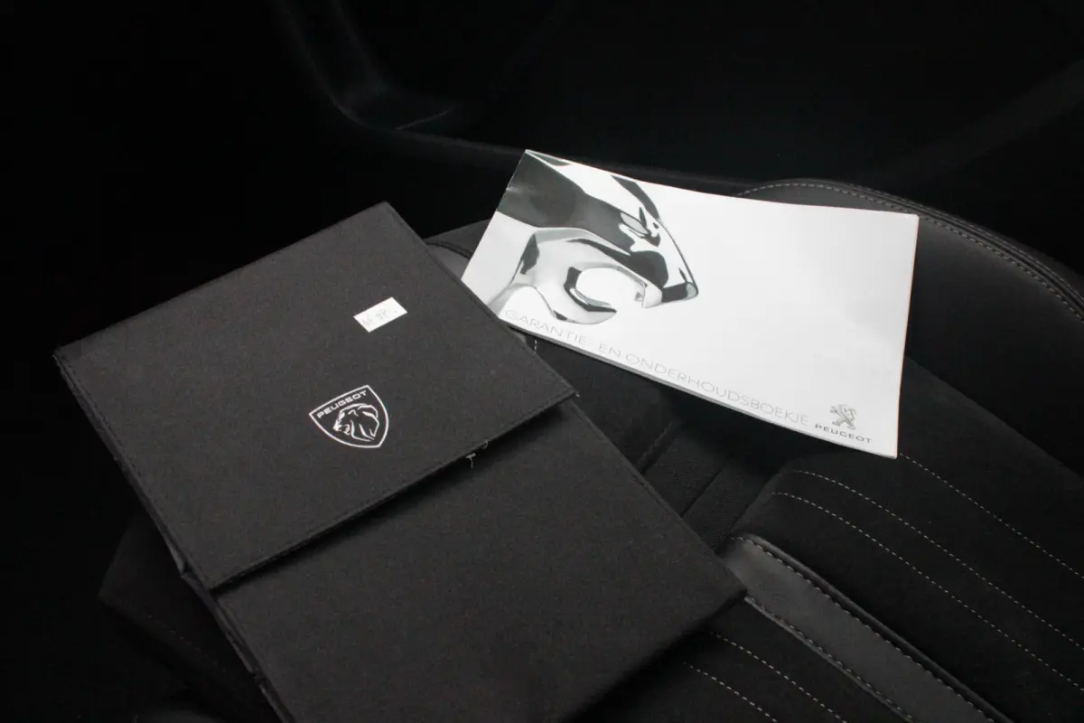 1.6 HYbrid 225PK GT PACK BUSINESS BLACK PACK | AFNEEMBARE TREKHAAK | ADAPTIVE CRUISE CONTROL | ELEKLTRISCH VERSTELBARE BESTUUDERSSTOEL MET GEHEUGENFUNCTIE | MASSAGE FUNCTIE OP BEIDE VOORSTOE