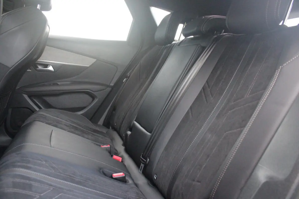 1.6 HYbrid 225PK GT PACK BUSINESS BLACK PACK | AFNEEMBARE TREKHAAK | ADAPTIVE CRUISE CONTROL | ELEKLTRISCH VERSTELBARE BESTUUDERSSTOEL MET GEHEUGENFUNCTIE | MASSAGE FUNCTIE OP BEIDE VOORSTOE