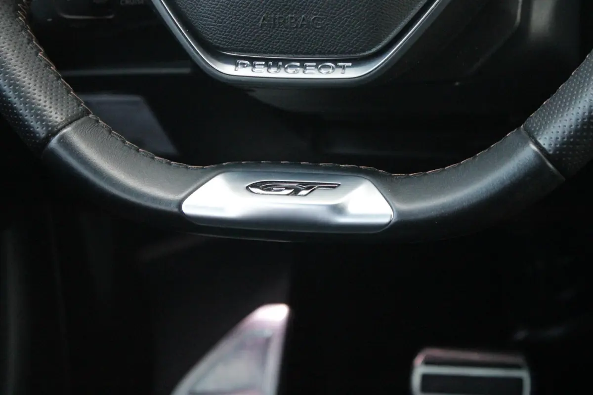 1.6 HYbrid 225PK GT PACK BUSINESS BLACK PACK | AFNEEMBARE TREKHAAK | ADAPTIVE CRUISE CONTROL | ELEKLTRISCH VERSTELBARE BESTUUDERSSTOEL MET GEHEUGENFUNCTIE | MASSAGE FUNCTIE OP BEIDE VOORSTOE