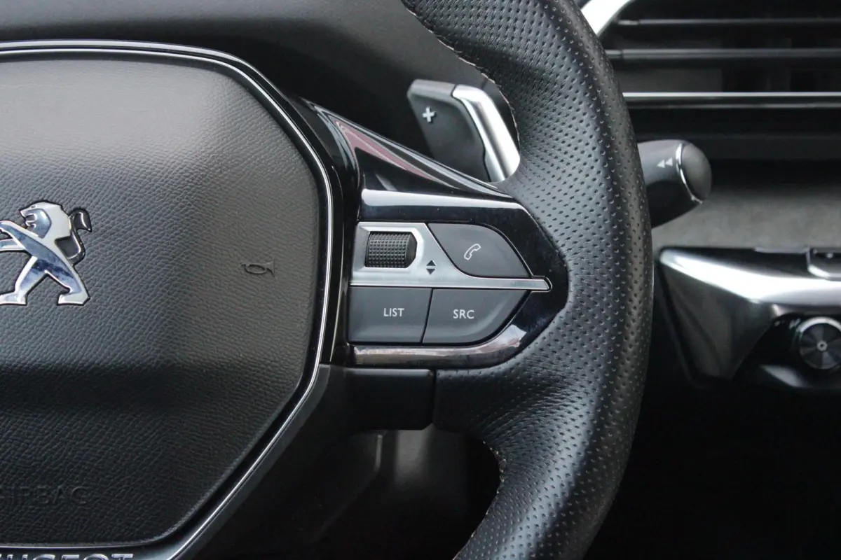 1.6 HYbrid 225PK GT PACK BUSINESS BLACK PACK | AFNEEMBARE TREKHAAK | ADAPTIVE CRUISE CONTROL | ELEKLTRISCH VERSTELBARE BESTUUDERSSTOEL MET GEHEUGENFUNCTIE | MASSAGE FUNCTIE OP BEIDE VOORSTOE