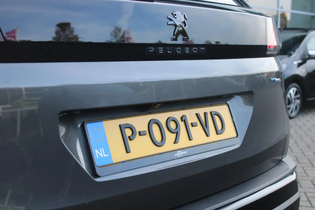 1.6 HYbrid 225PK GT PACK BUSINESS BLACK PACK | AFNEEMBARE TREKHAAK | ADAPTIVE CRUISE CONTROL | ELEKLTRISCH VERSTELBARE BESTUUDERSSTOEL MET GEHEUGENFUNCTIE | MASSAGE FUNCTIE OP BEIDE VOORSTOE