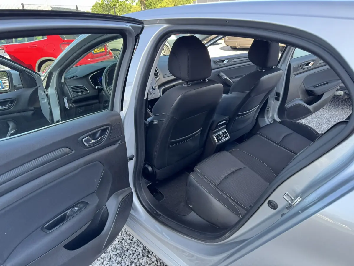 1.5 Blue dCi Zen, PDC, Marge, Apple Carplay, Euro 6,