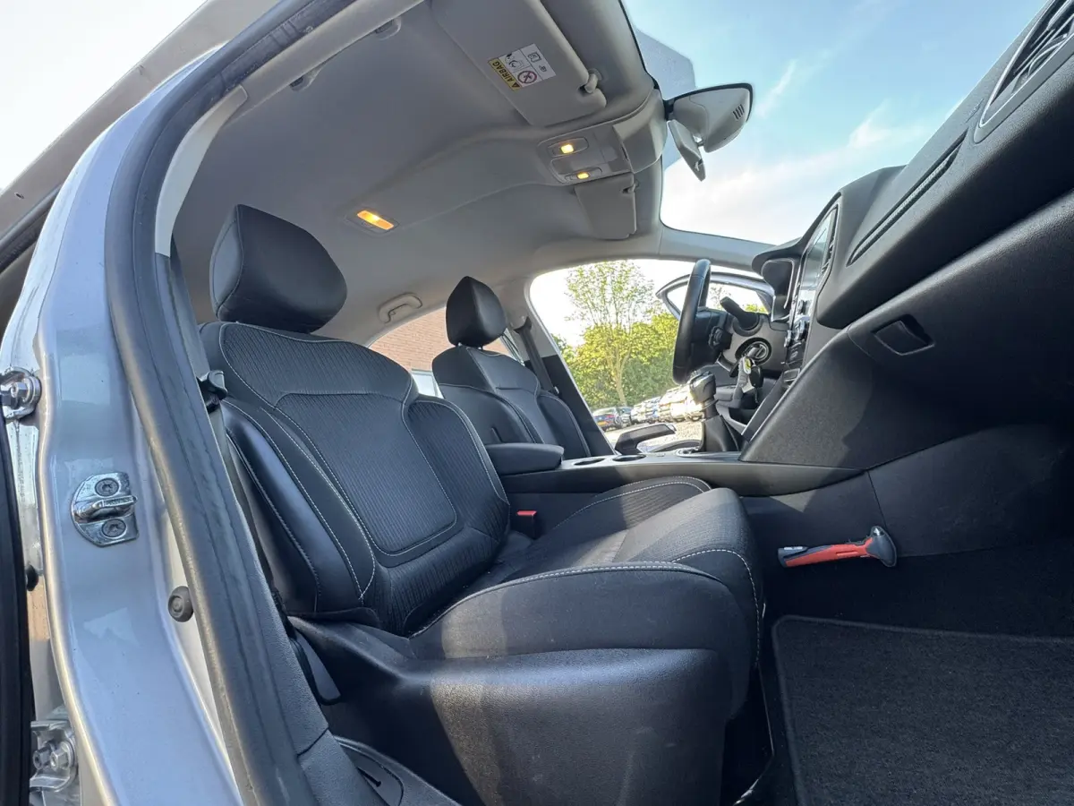 1.5 Blue dCi Zen, PDC, Marge, Apple Carplay, Euro 6,