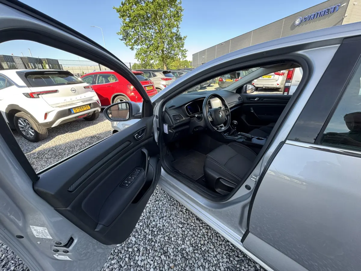 1.5 Blue dCi Zen, PDC, Marge, Apple Carplay, Euro 6,