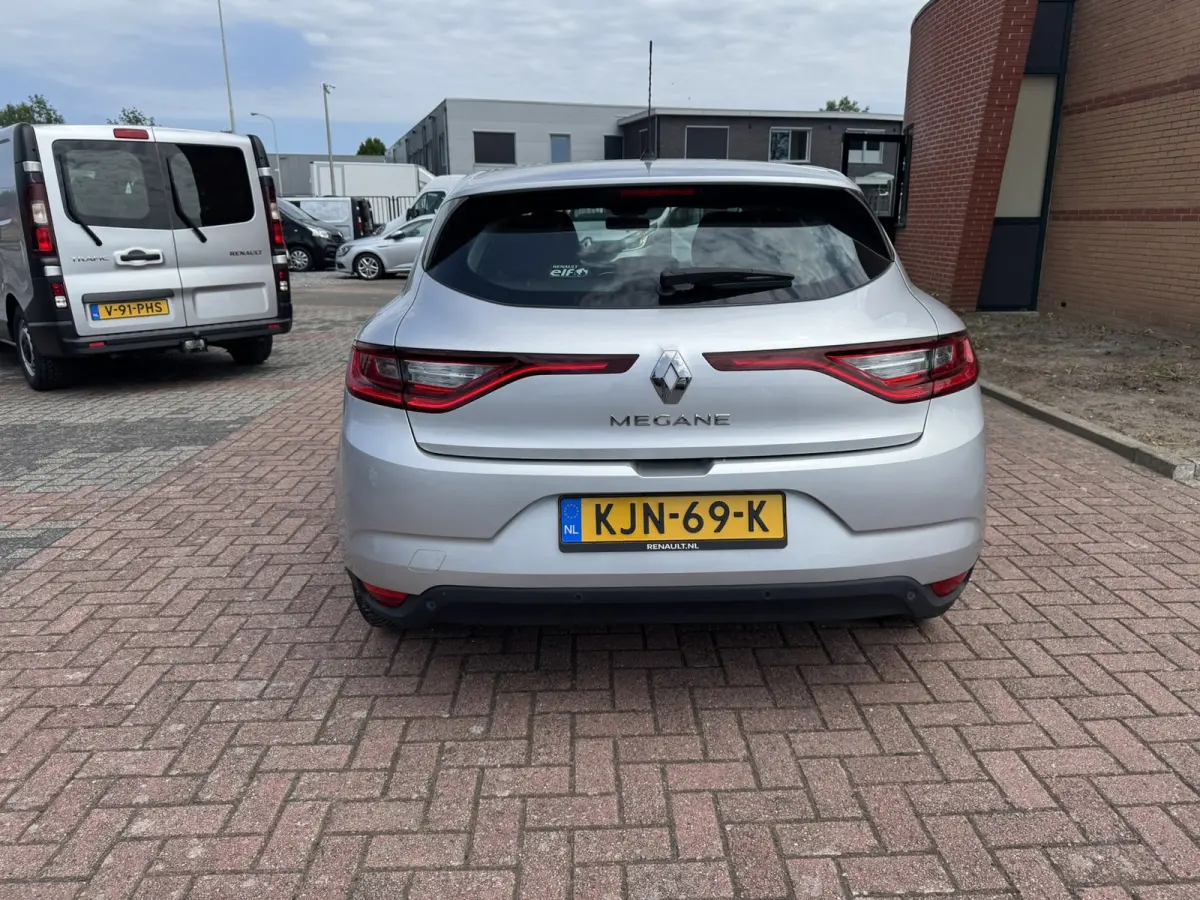 1.5 Blue dCi Zen, PDC, Marge, Apple Carplay, Euro 6,