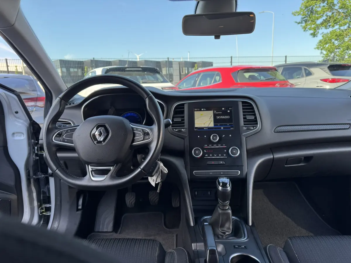 1.5 Blue dCi Zen, PDC, Marge, Apple Carplay, Euro 6,