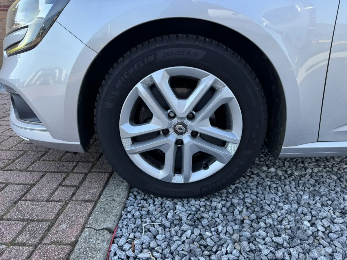 1.5 Blue dCi Zen, PDC, Marge, Apple Carplay, Euro 6,