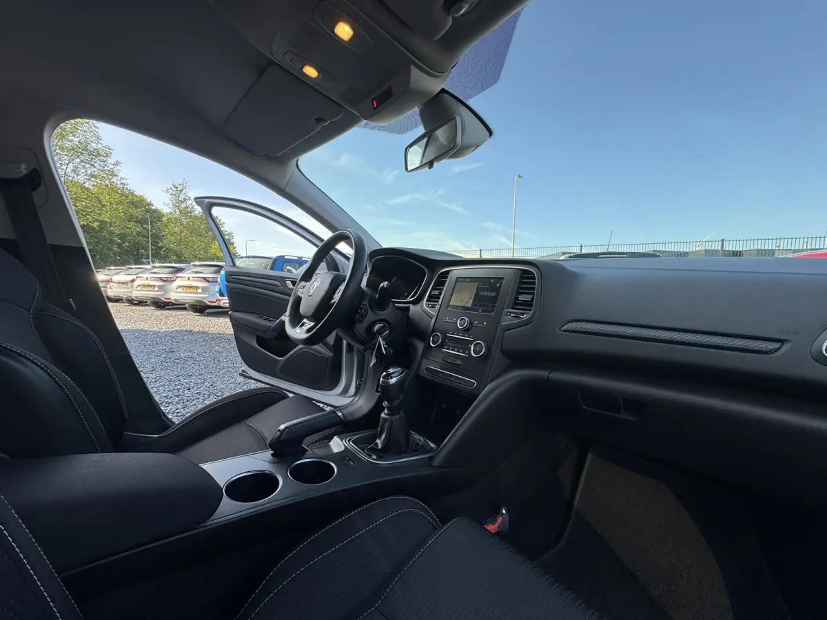 1.5 Blue dCi Zen, PDC, Marge, Apple Carplay, Euro 6,