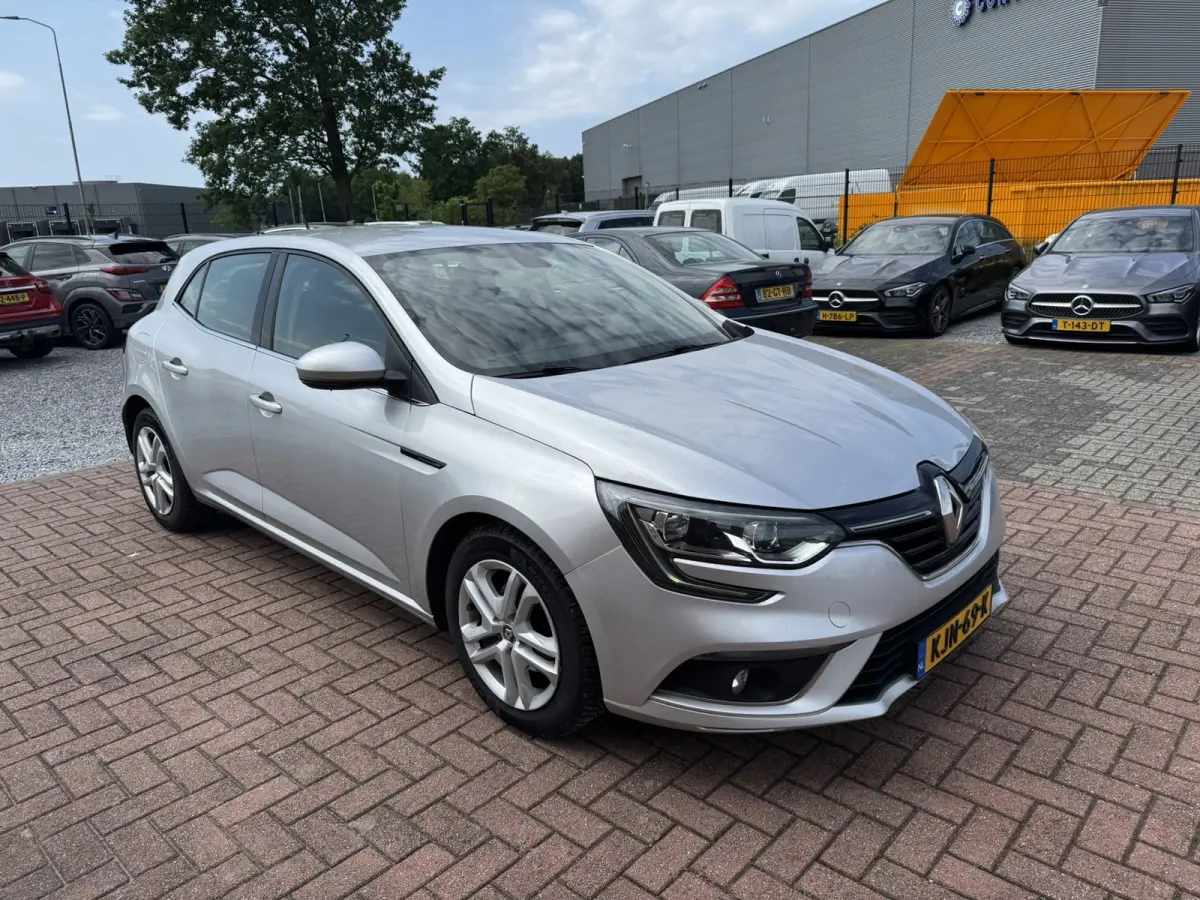 1.5 Blue dCi Zen, PDC, Marge, Apple Carplay, Euro 6,