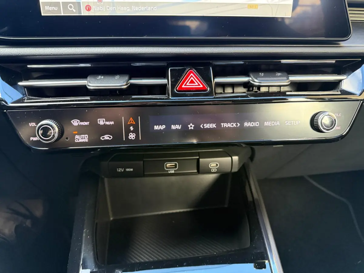 1.6i Hybrid DynamicLine Metallic lak | Fabrieksgarantie t/m  19-11-2032 + 3x 1 Jaar* | NAP