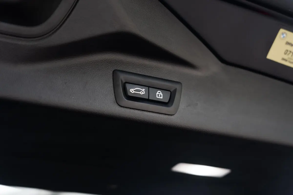 xDrive45e High Exe Laser H&K Trekhaak Ventilatie
