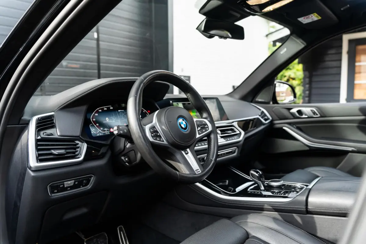 xDrive45e High Exe Laser H&K Trekhaak Ventilatie