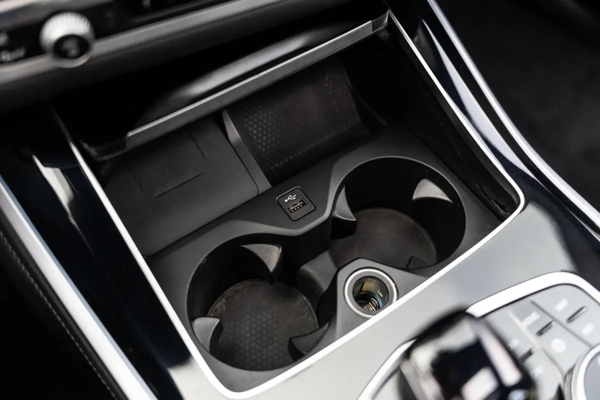 xDrive45e High Exe Laser H&K Trekhaak Ventilatie