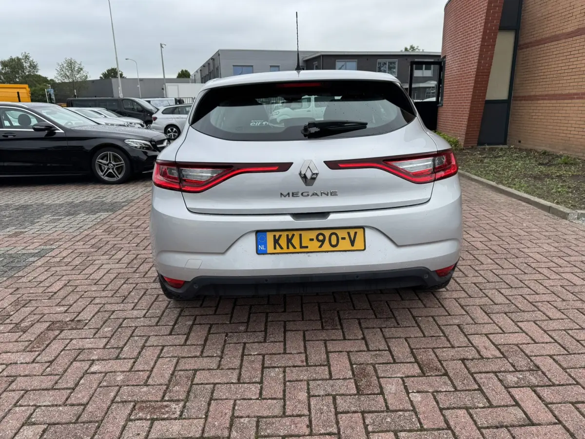 1.5 Blue dCi Limited, Euro 6, Apple Carplay, PDC,