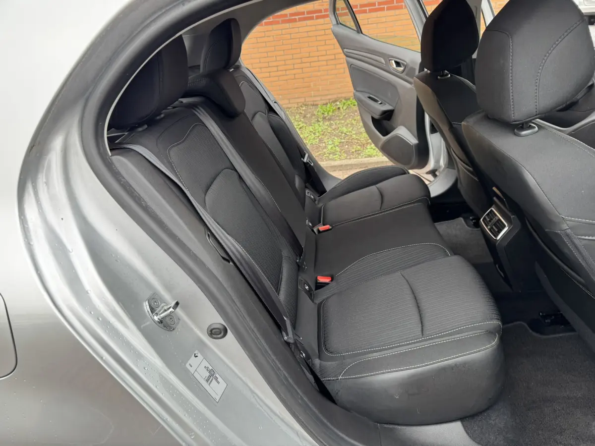 1.5 Blue dCi Limited, Euro 6, Apple Carplay, PDC,