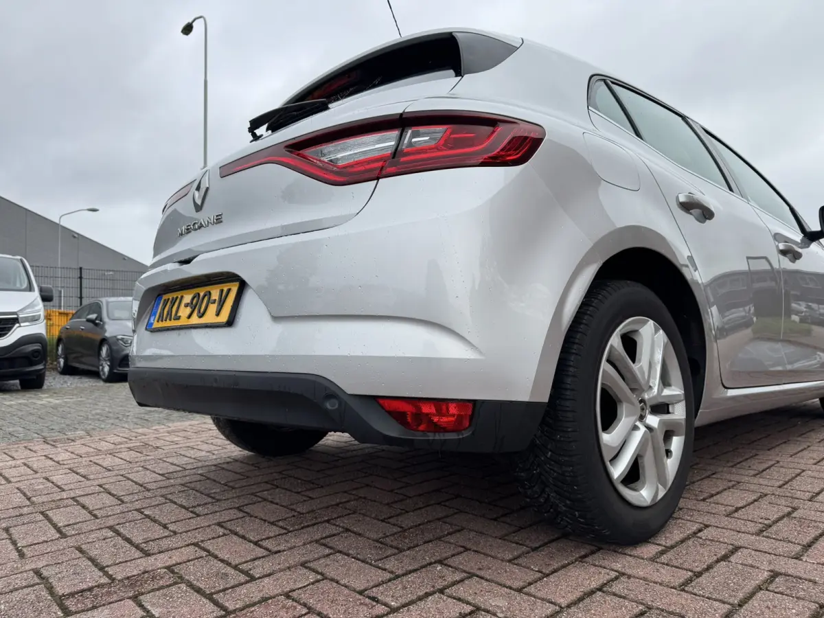 1.5 Blue dCi Limited, Euro 6, Apple Carplay, PDC,