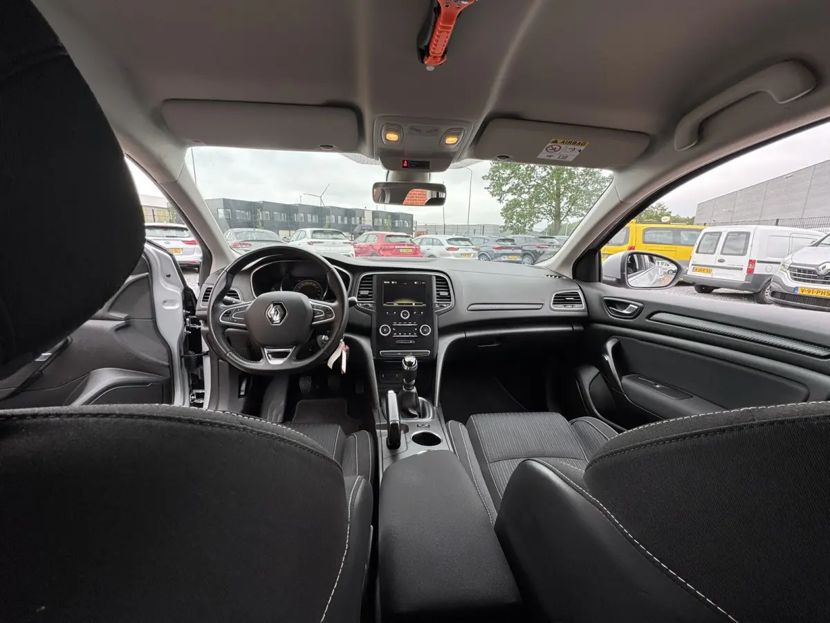1.5 Blue dCi Limited, Euro 6, Apple Carplay, PDC,