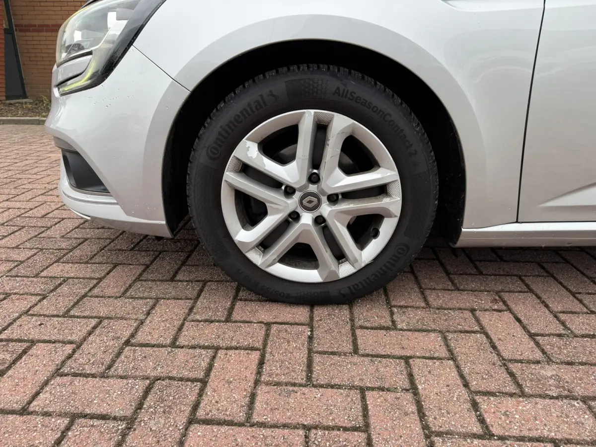 1.5 Blue dCi Limited, Euro 6, Apple Carplay, PDC,