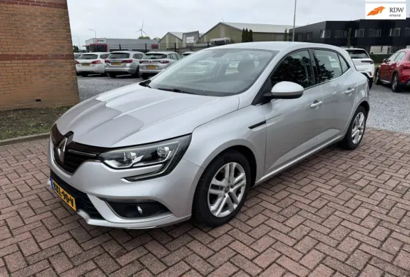 1.5 Blue dCi Limited, Euro 6, Apple Carplay, PDC,